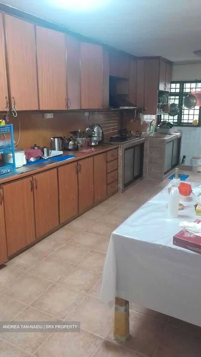 Blk 131 Yio Chu Kang Ville (Ang Mo Kio), HDB 4 Rooms #584346081